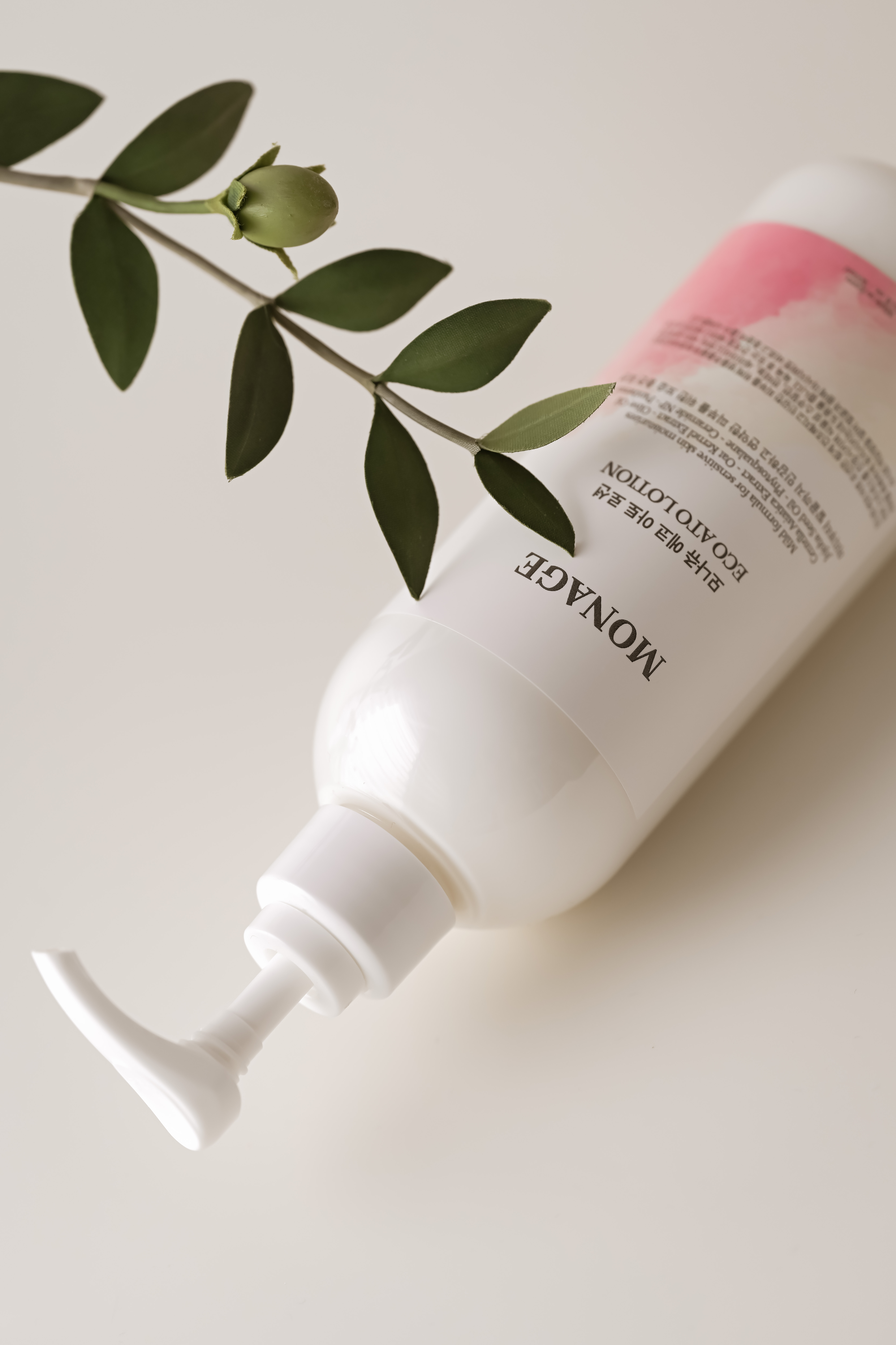 넾다 x 모나쥬 에코 아토 로션 300ml 여름 스킨 케어 페이스 얼굴부터 온 몸 바디 수분 400% 증가 즉각적인 보습 빠른 흡수 하루종일 촉촉 약산성 비건 천연 - 상세 이미지 4