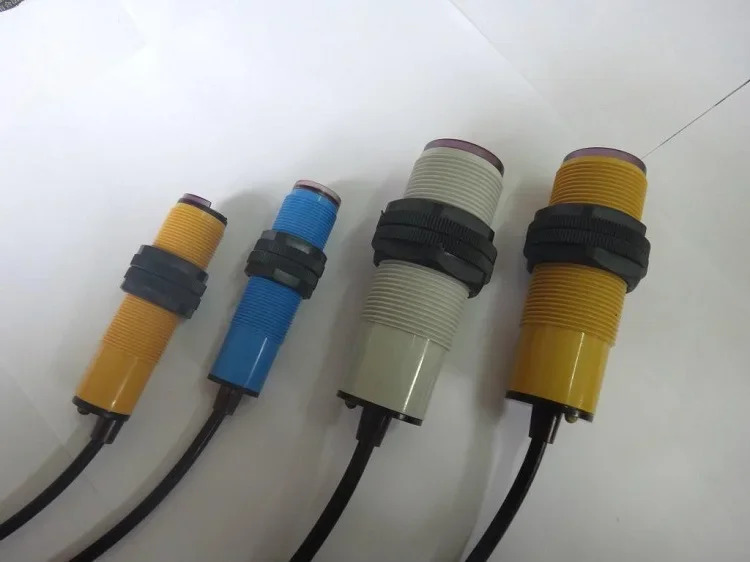 스위치 IS ISS 118MM 2NO 4NO-8E0 16N-M12 모델 완료