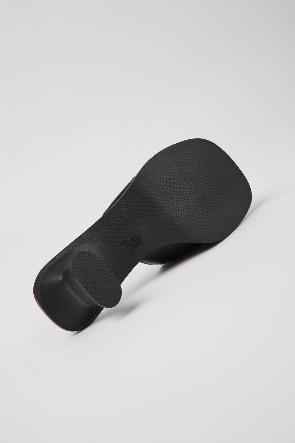 캠퍼 스트랩 블랙 레더 로우힐 샌들 Dina K201493-001 BLACK - 상세 이미지 5