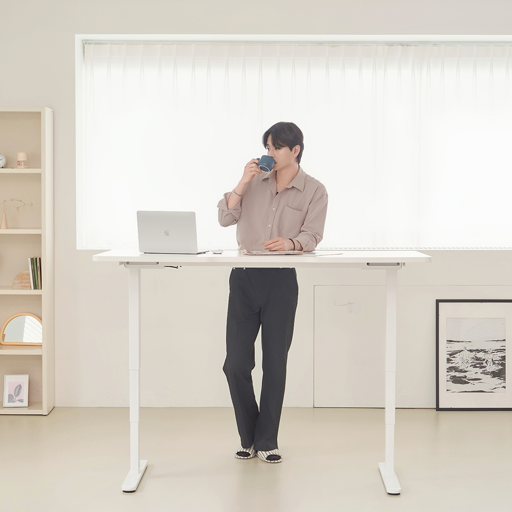 에이픽스 듀얼 모터 전동 3단 높이조절 스탠딩 모션데스크 MD303D 1400