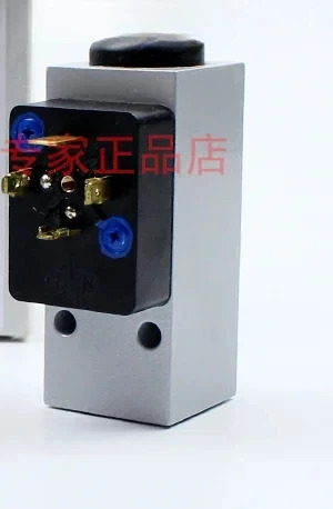 압력 스위치 PEV-1/4-B-M12-OD 150261  10773 175250 161760