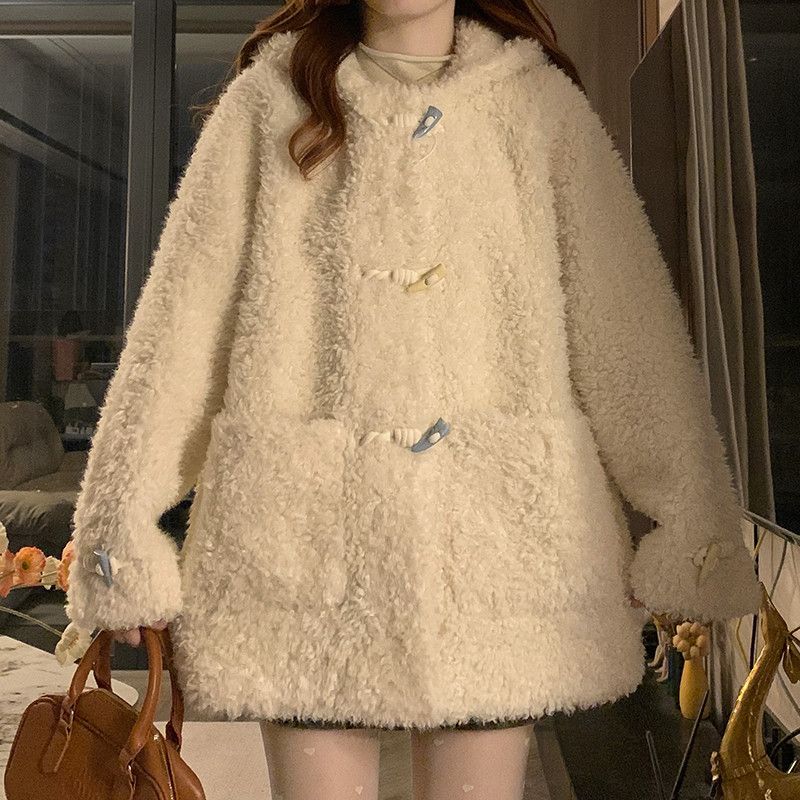 여성 빅사이즈 루즈핏 뽀글이 덤블 양털 후드 자켓 두툼한 컬러 떡볶이 단추 아우터 겨울 코트 - 상세 이미지 3