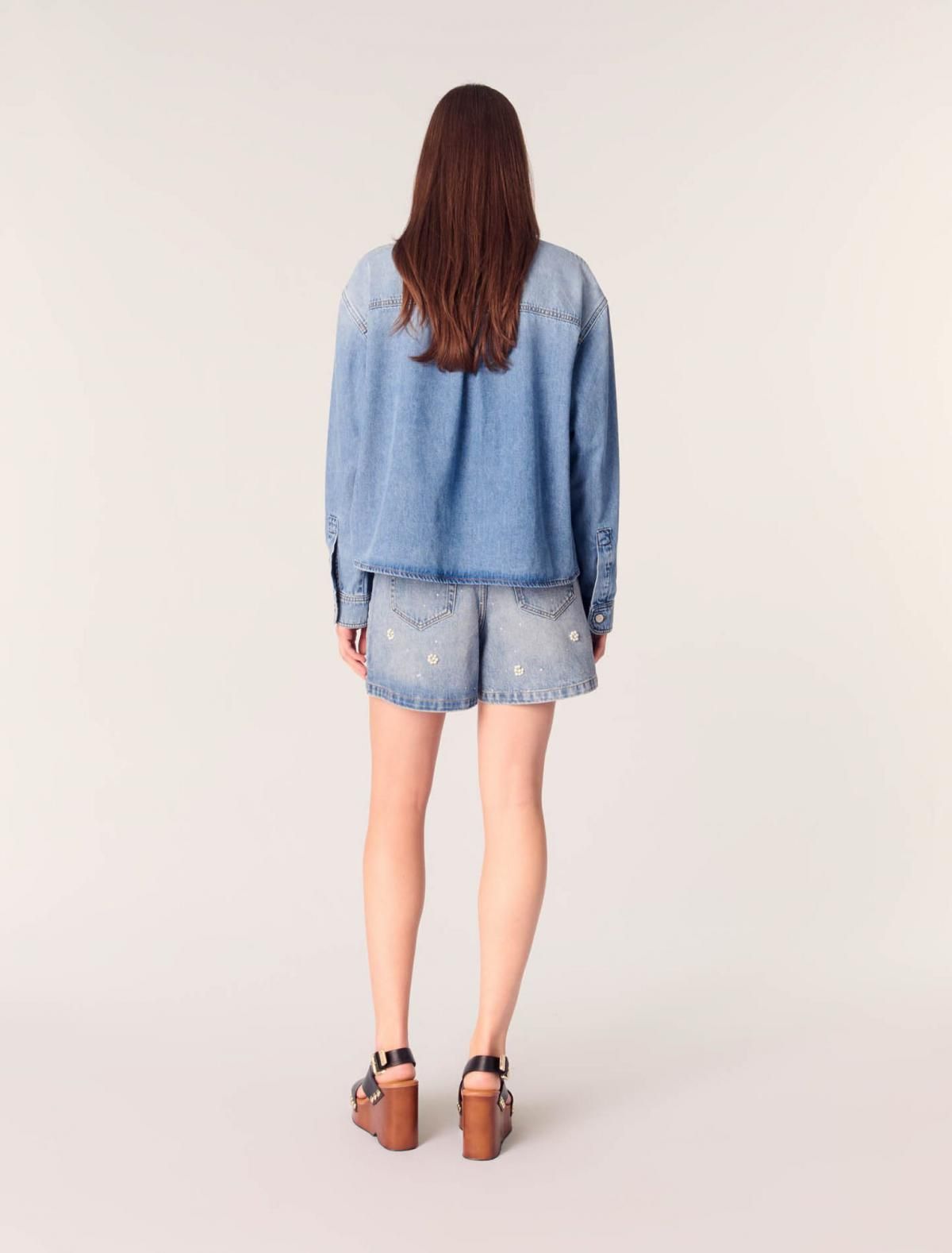 마쥬 데님 진주자수 플라워 긴팔 셔츠 3661601944659 BLAU - 상세 이미지 4