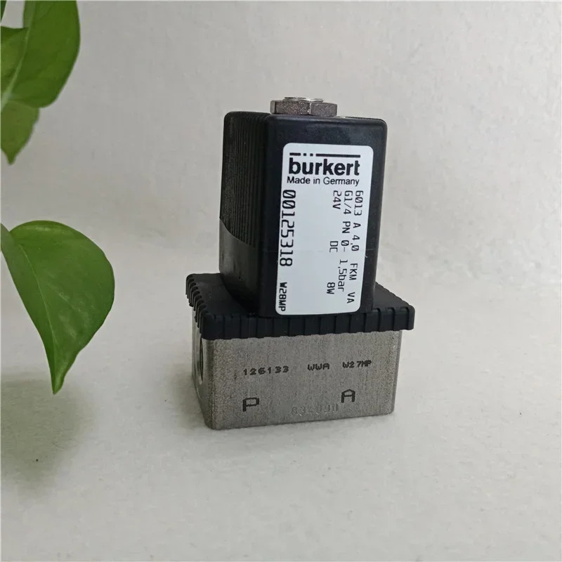 솔레노이드 밸브 burkert 6013 A 4.0 FKM VA D1/4 24V 00125318