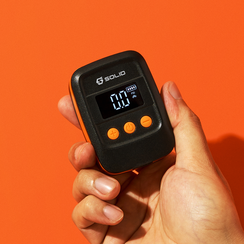 솔리드 에어펌프 자전거 타이어 공기압 공기주입기 바람 무선 전동 펌프 S-B04 제품 이미지