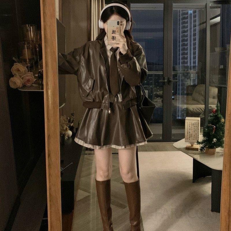 여성 빅사이즈 레더 항공 점퍼 플리츠 미니 스커트 투피스 세트 타이블 코디 오피스룩 봄 가을 - 상세 이미지 4