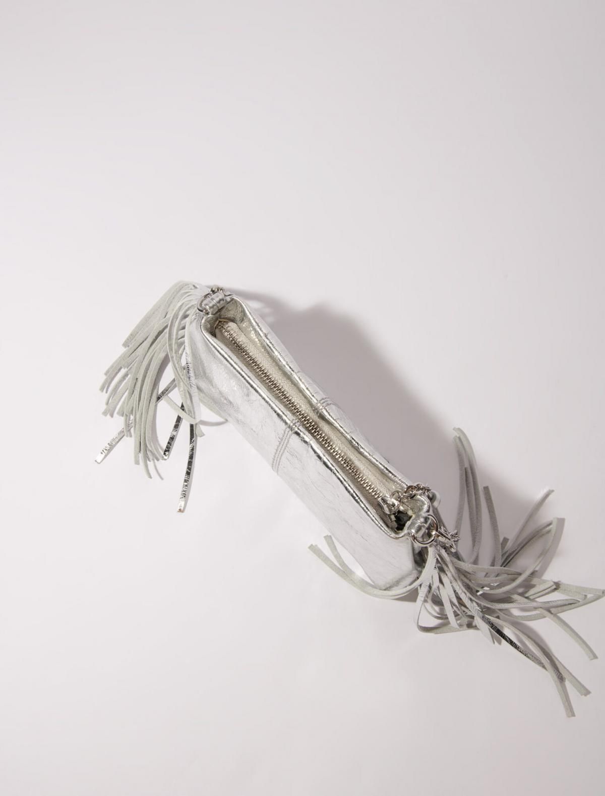 마쥬 메탈릭 프린지 체인 클러치백 3661601912849 SILBER - 상세 이미지 5