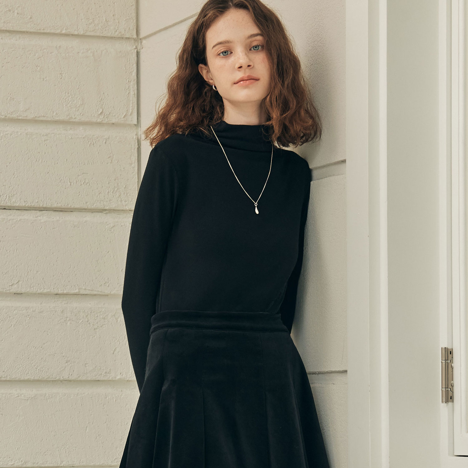 [제로스트릿] [3컬러] 소프트 베이직 하프 터틀넥 SOFT BASIC HALF TURTLE NECK T-SHIRT 제품 이미지