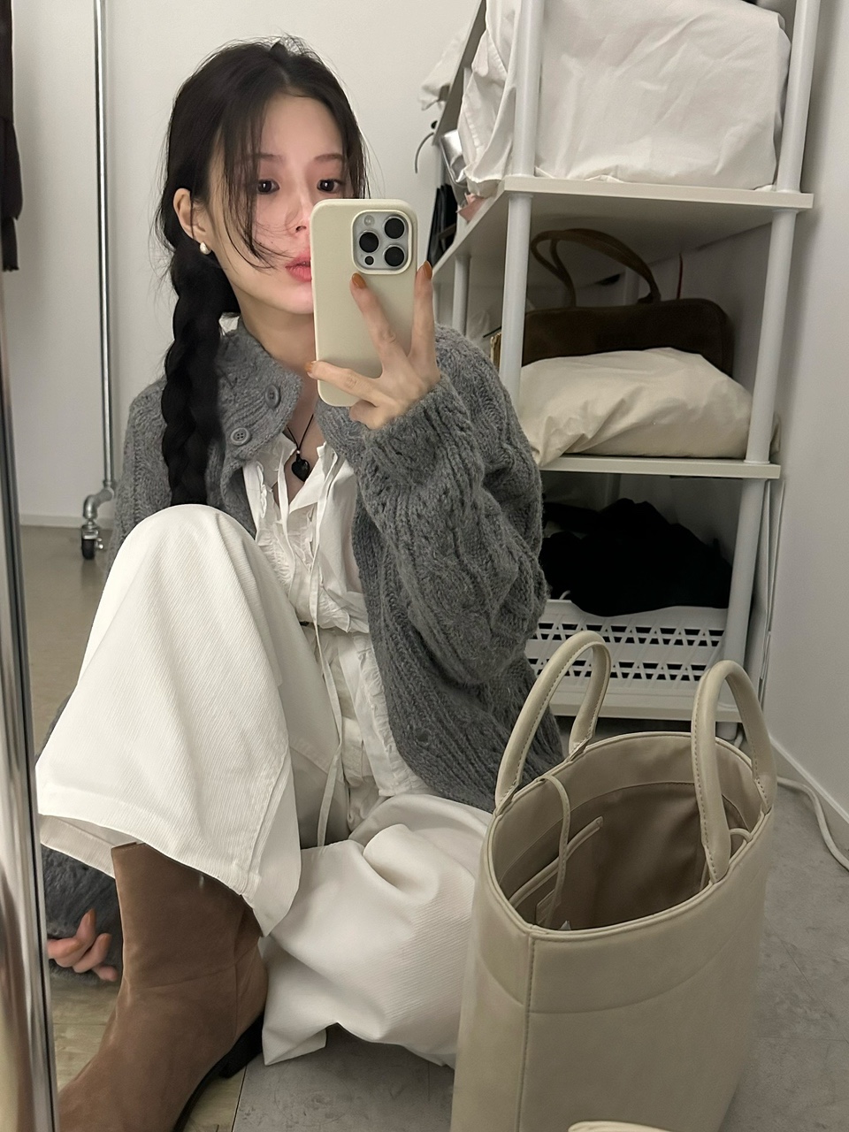 라베 여성 크롭 레이어드 울 알파카 꽈배기 케이블 터틀넥 루즈핏 가디건 - 상세 이미지 2