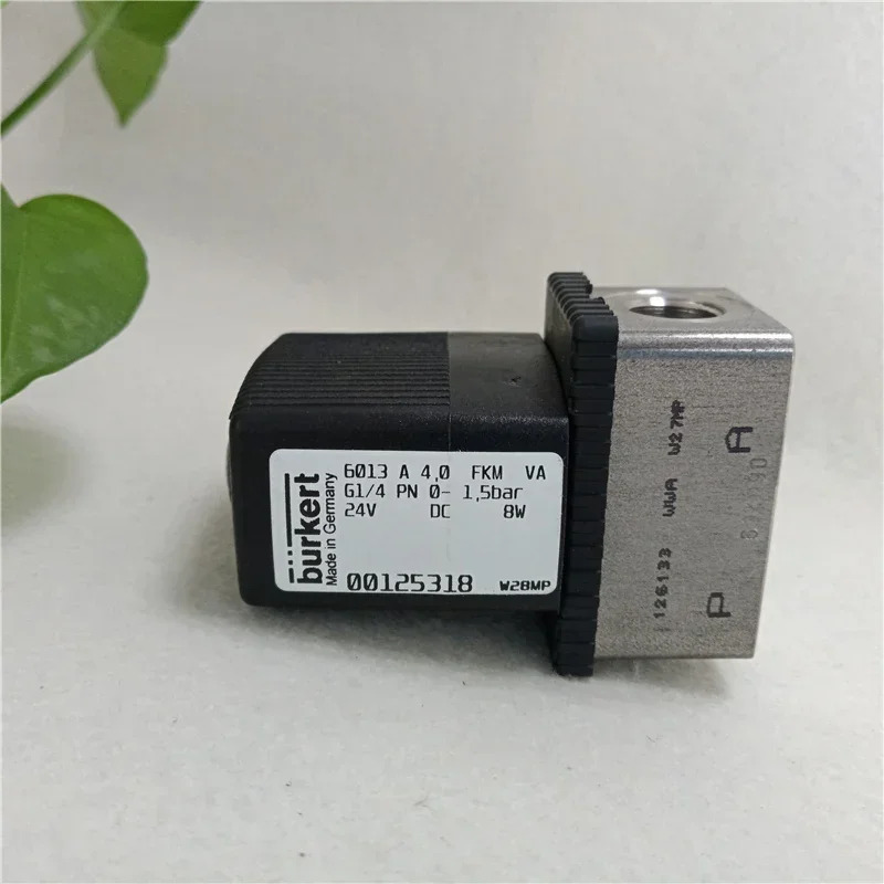솔레노이드 밸브 burkert 6013 A 4.0 FKM VA D1/4 24V 00125318