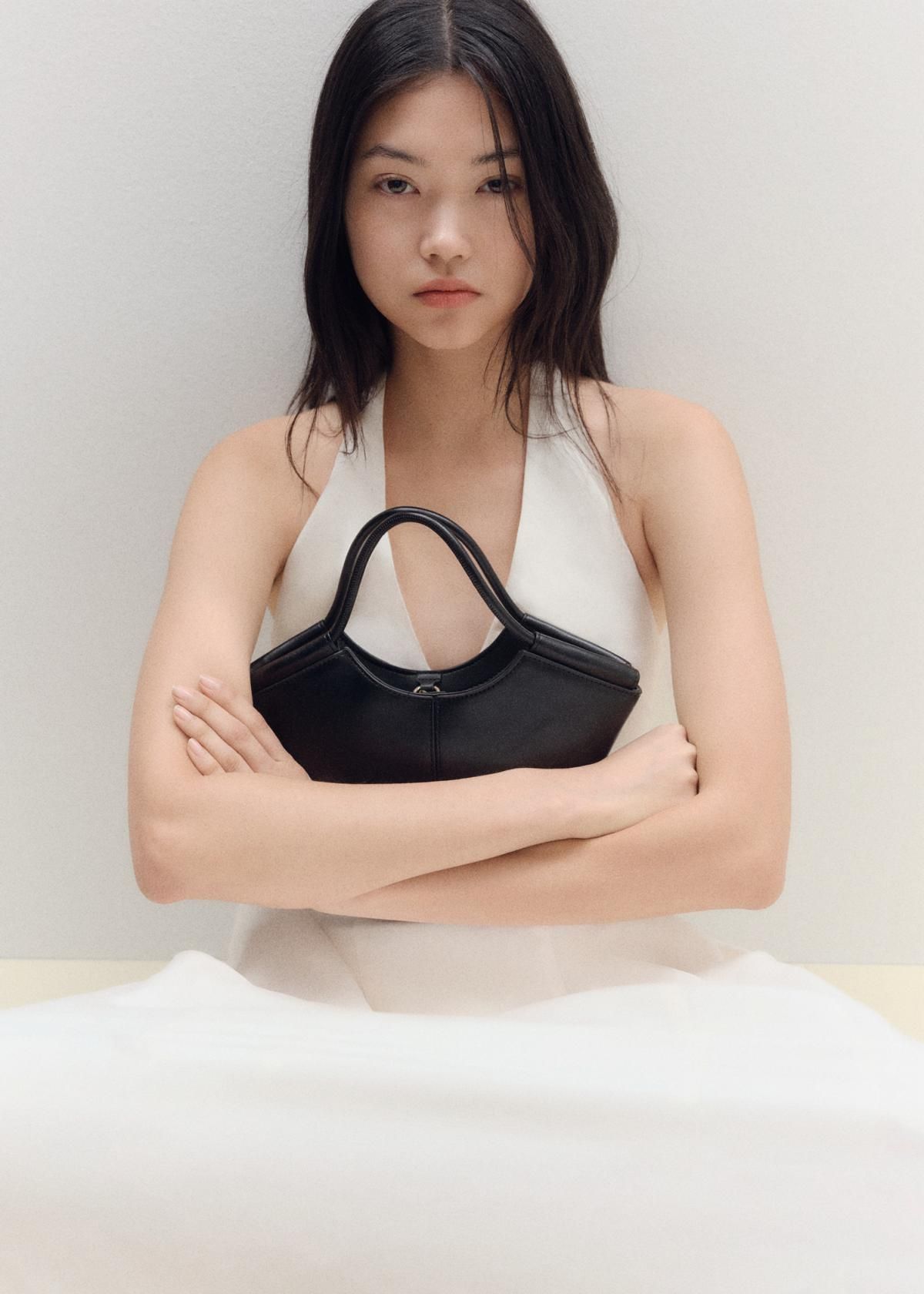 망고 미니멀 쇼퍼 스타일 미니 크로스 토트백 블랙 87007174 NEGRO - 상세 이미지 2