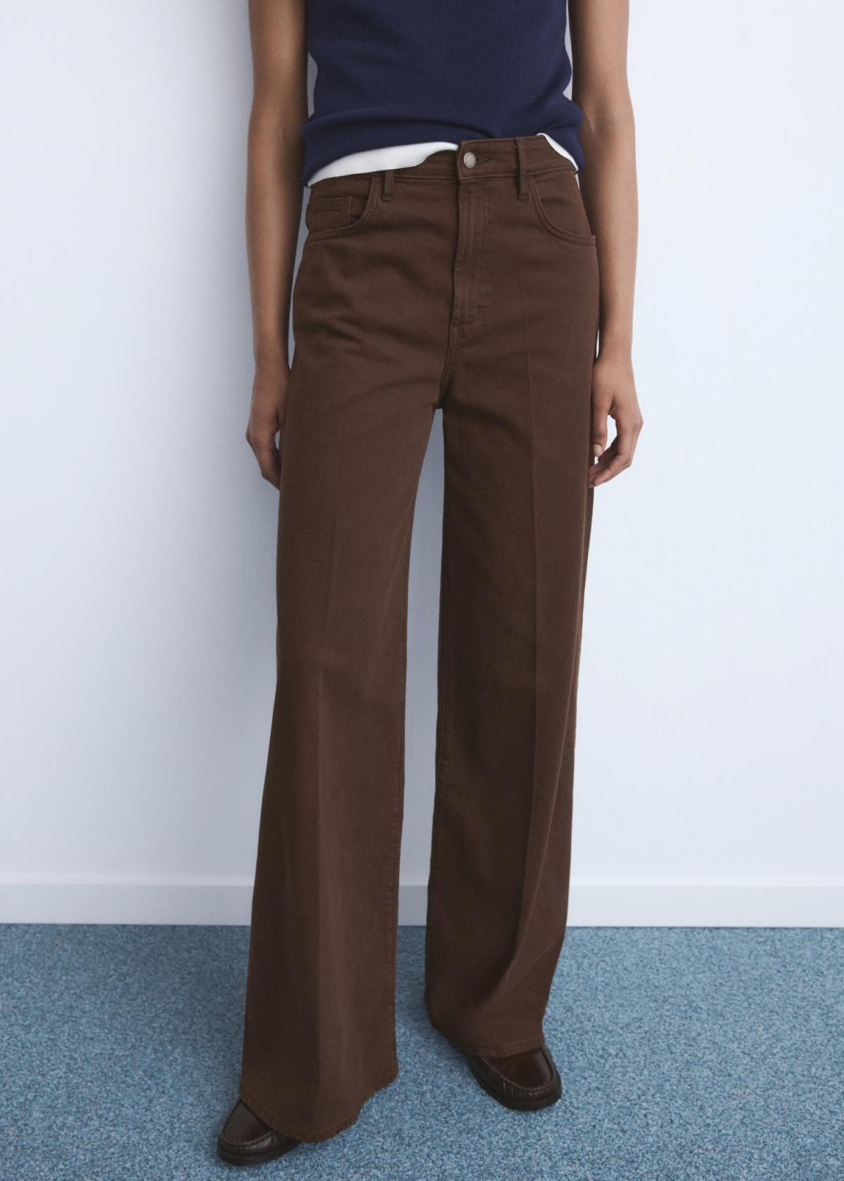 망고 트렌디 하이웨이스트 와이드핏 브라운 데님 팬츠 17024108 CHOCOLATE - 상품 이미지