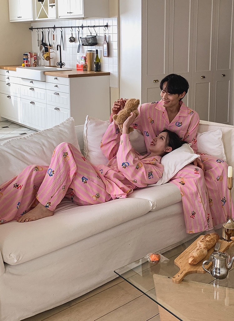 디즈니 커플 알파벳디즈니잠옷세트 긴팔 긴바지 파자마 홈웨어 선물 - 상품 이미지