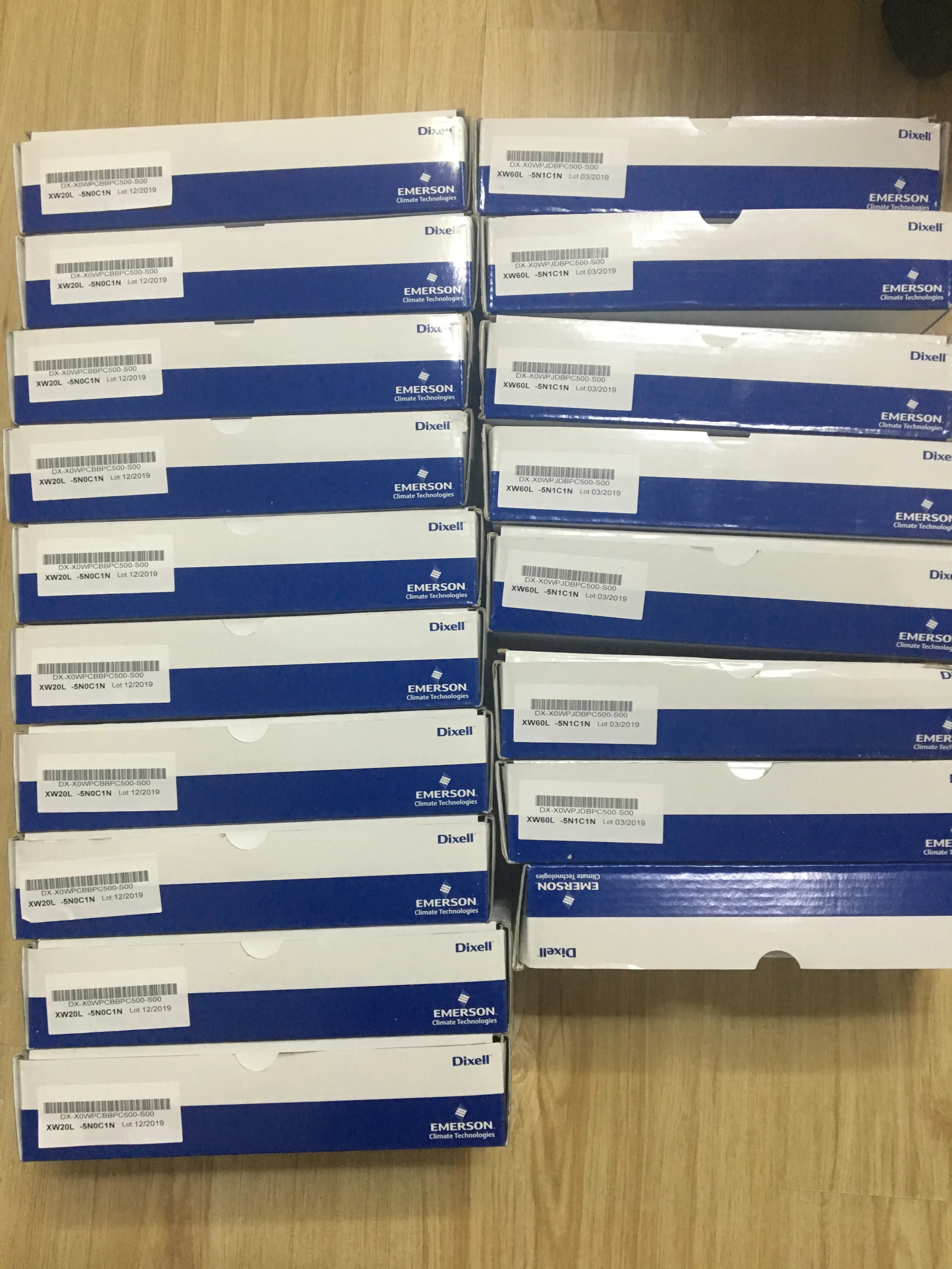 XR60CX-5N0C1XR60CX-5R0C1XR60C-4N1F1 이탈리아 딕셀 온도 조절기