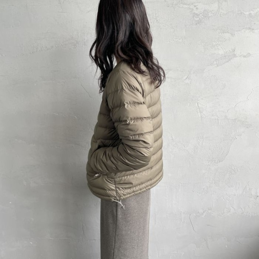 단톤 크루넥 이너 다운 경량 재킷 여성 2025AW DT-A0001RRT 올리브 - 상세 이미지 4