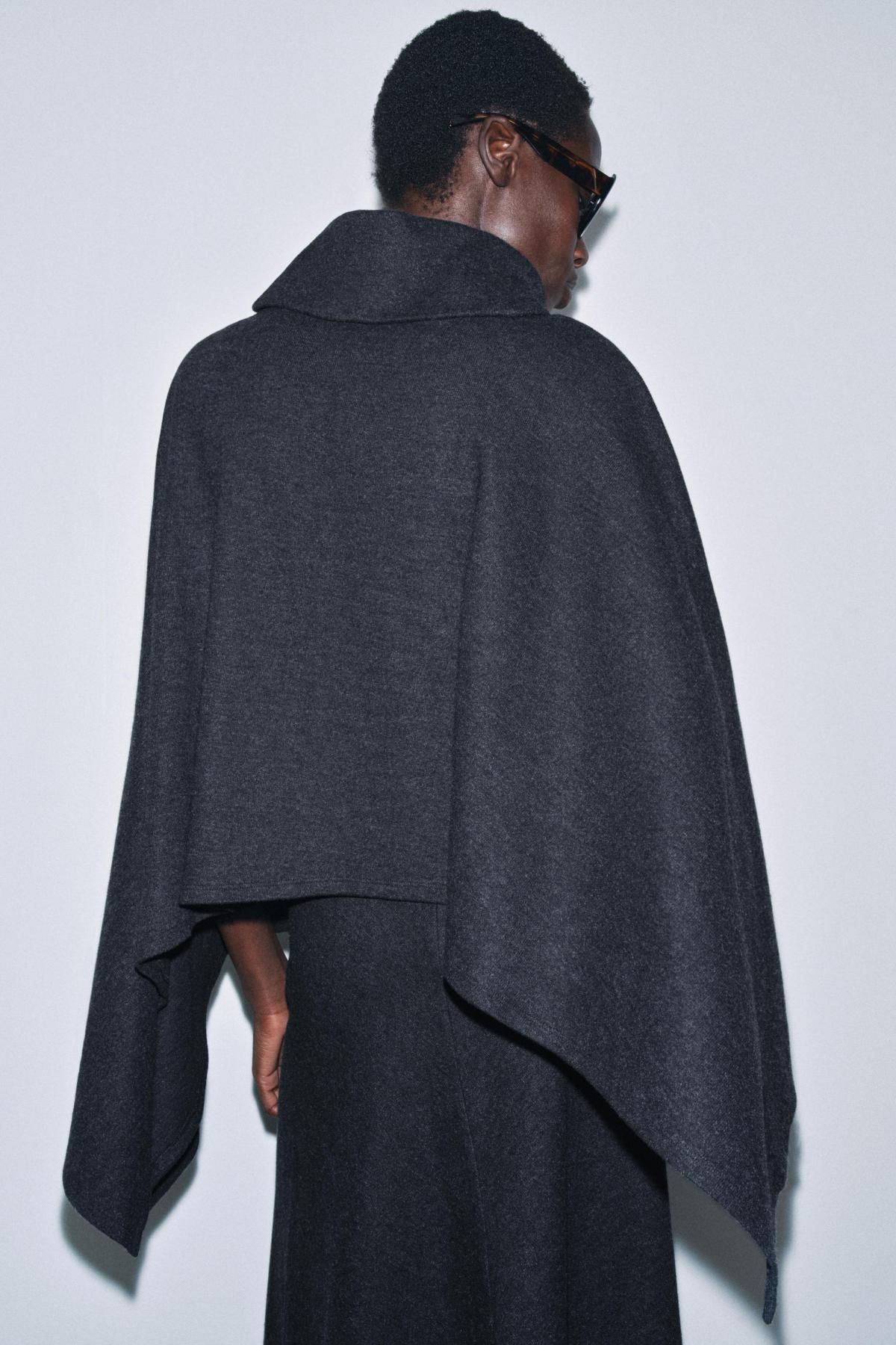 자라 모던 비대칭 소프트 니트 케이프 3253/832 DARK GREY - 상세 이미지 3