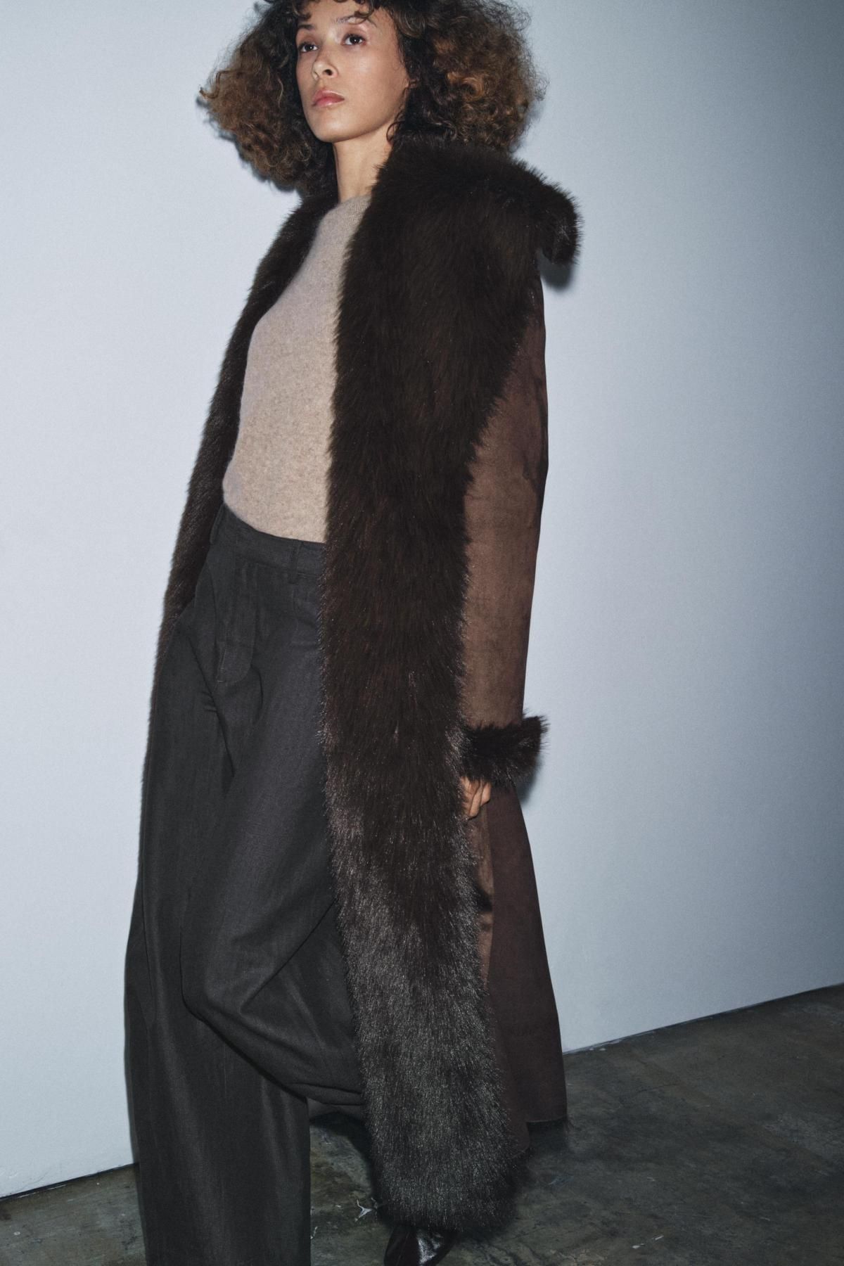 자라 벨티드 롱 퍼 코트 3581/240 BROWN - 상세 이미지 5