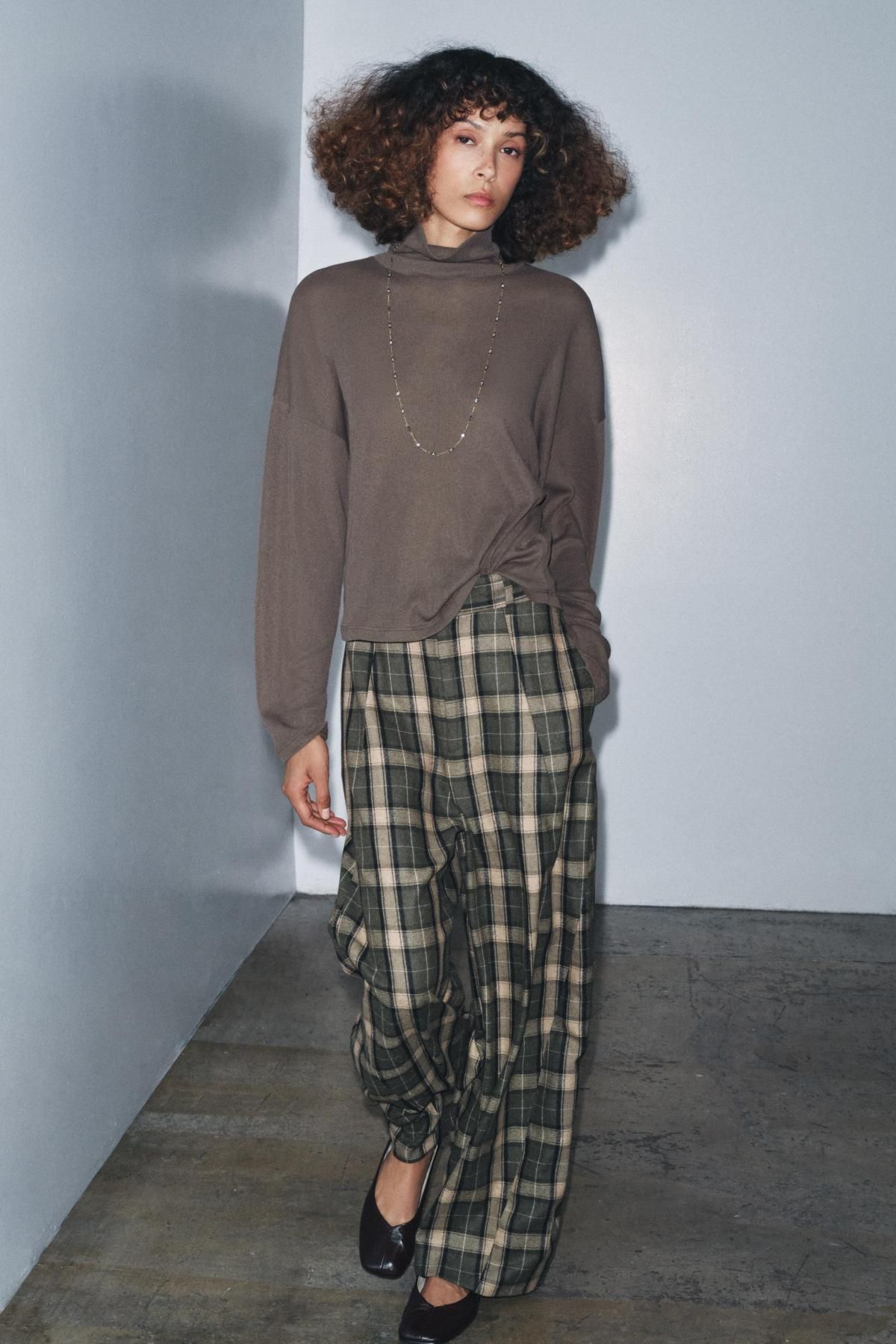 자라 베이직 하이넥 코튼 긴팔 티셔츠 5644/944 KHAKI MARL - 상세 이미지 2