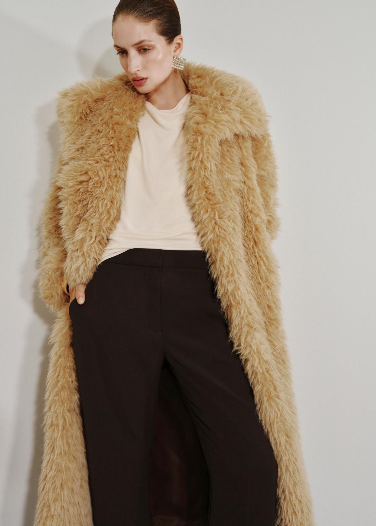 망고 트렌디 슬릿 플레어 팬츠 17049117 MARRON - 상세 이미지 4