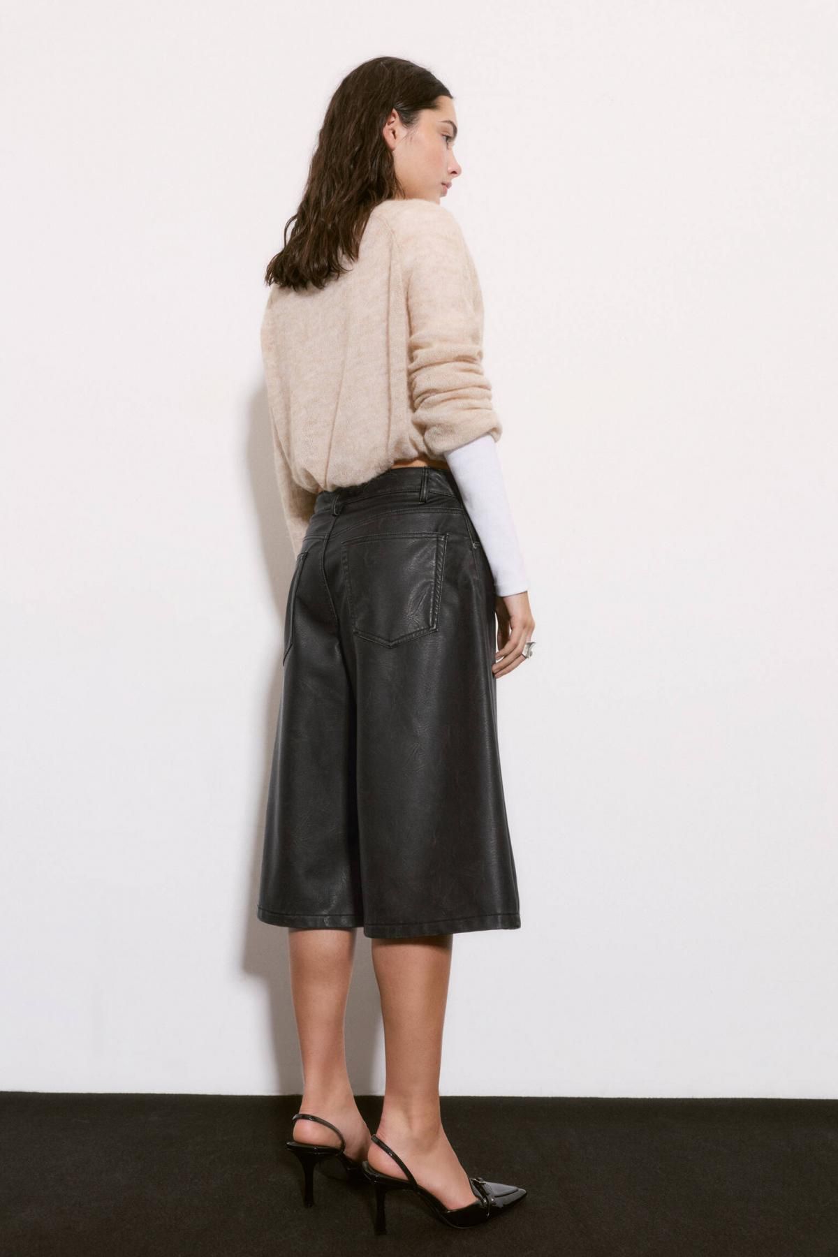 풀앤베어 레더 이펙트 스트레이트 버뮤다 쇼츠 7696/352 BROWN - 상세 이미지 3