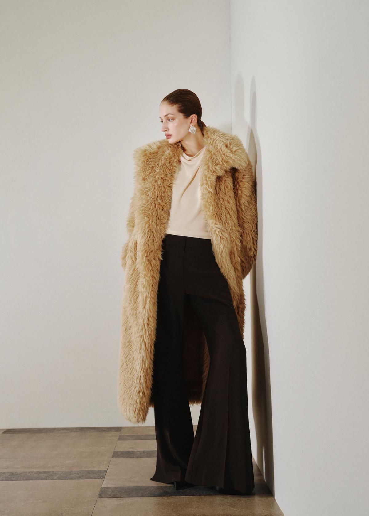 망고 트렌디 슬릿 플레어 팬츠 17049117 MARRON - 상세 이미지 2