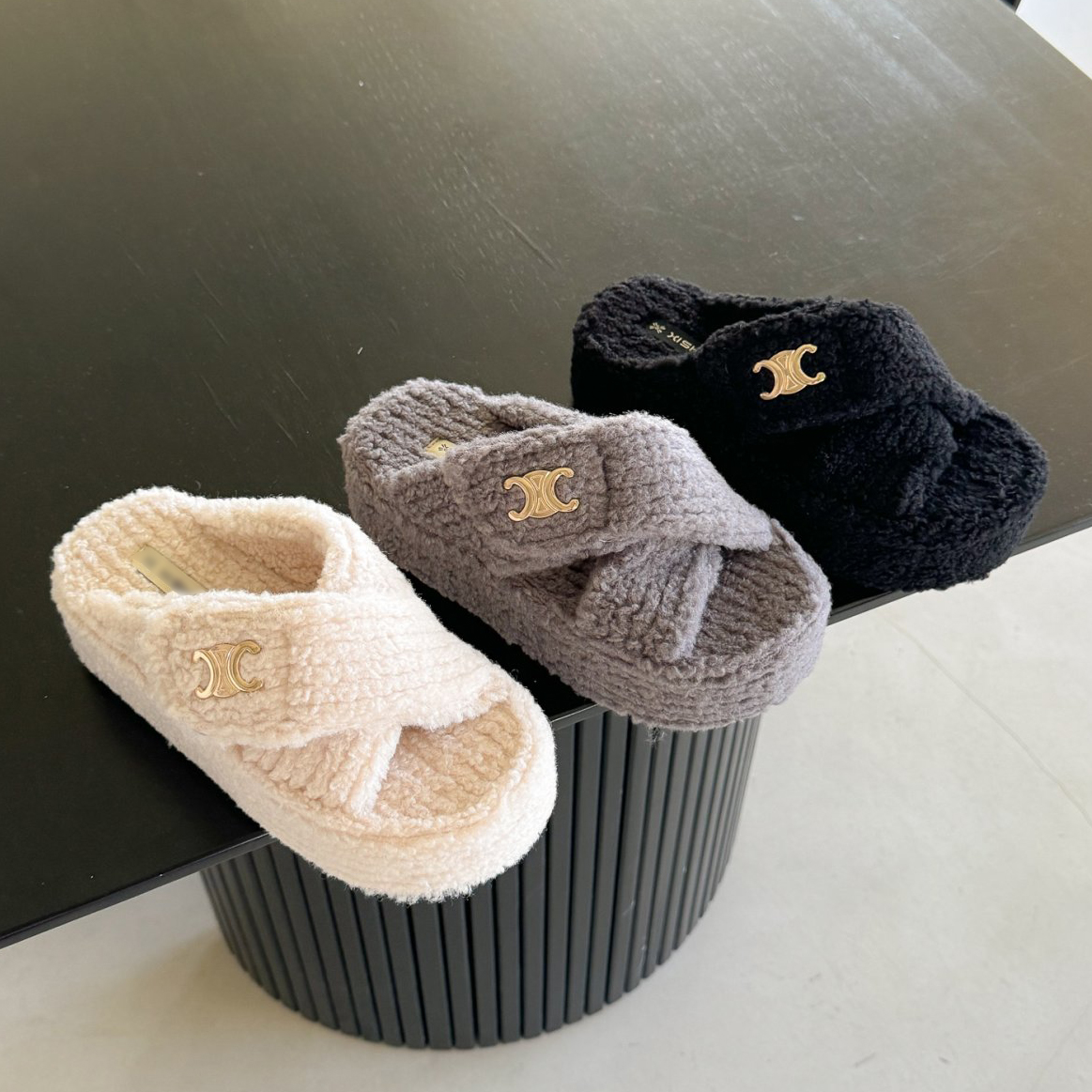 [슈데렐라] 여자털슬리퍼 뽀글이 사무실 푹신 키높이 5cm - 상품 이미지