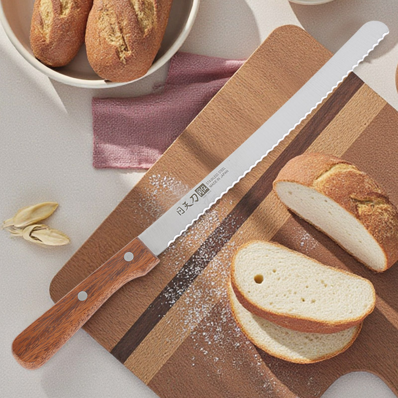 일천도 톱니 빵칼 (나무손잡이) 25cm, 1개 - 상품 이미지