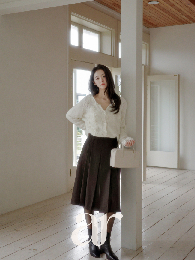 [울함유] 플라워 자수 라운드 울 가디건 cd3513 - 상세 이미지 4