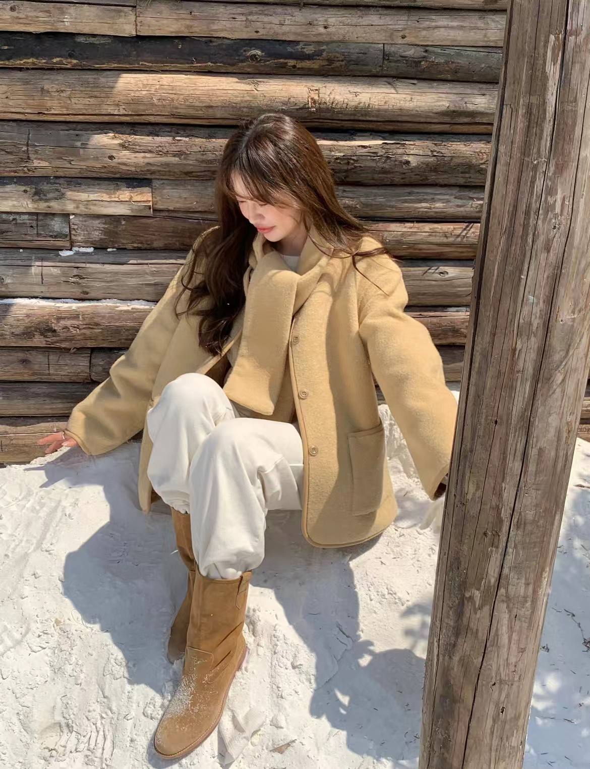 [목도리 세트] 오버무드 겨울 루즈핏 라운드넥 절개 포켓 무스탕 코트 자켓 3color - 상품 이미지