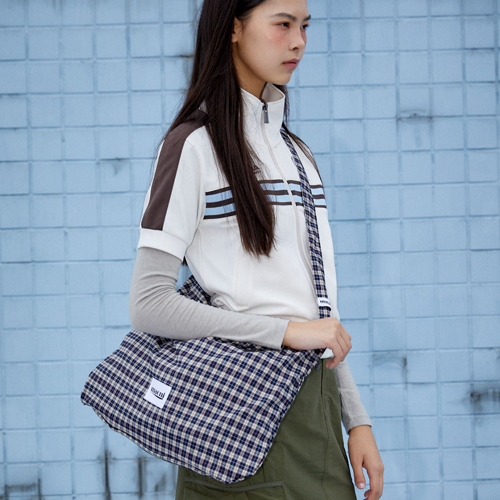 에코 크로스백 마크니 체커 데일리룩 가벼운 가방 가방 추천
