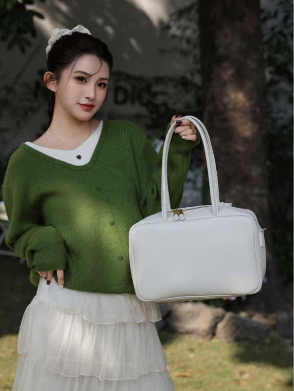 여성용 클래식 스퀘어 천연가죽 토트백 대용량 수납 데일리 숄더백 보스턴백 출근룩 - 상세 이미지 5