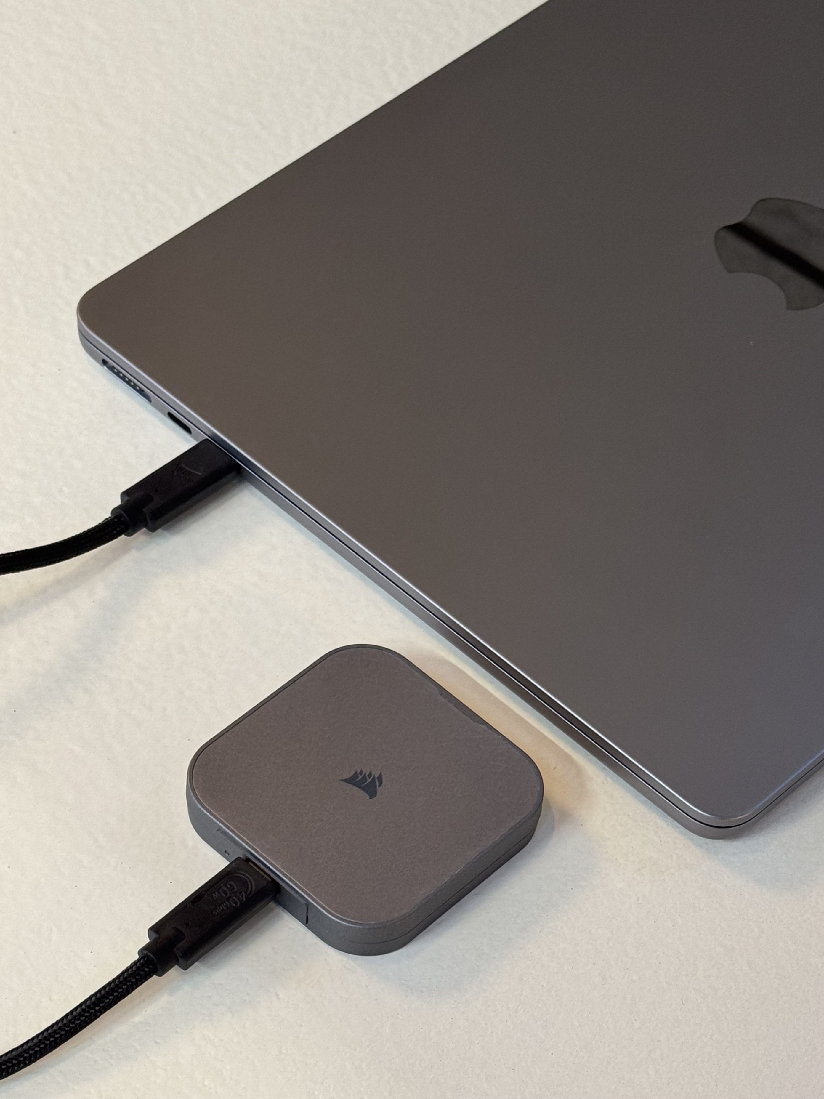 커세어 맥세이프 외장 SSD 썬더볼트 4 1TB - 상품 이미지