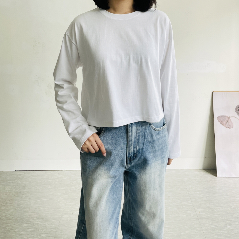 여성 크롭 긴팔 티셔츠 라운드 무지 루즈핏 이미지 3