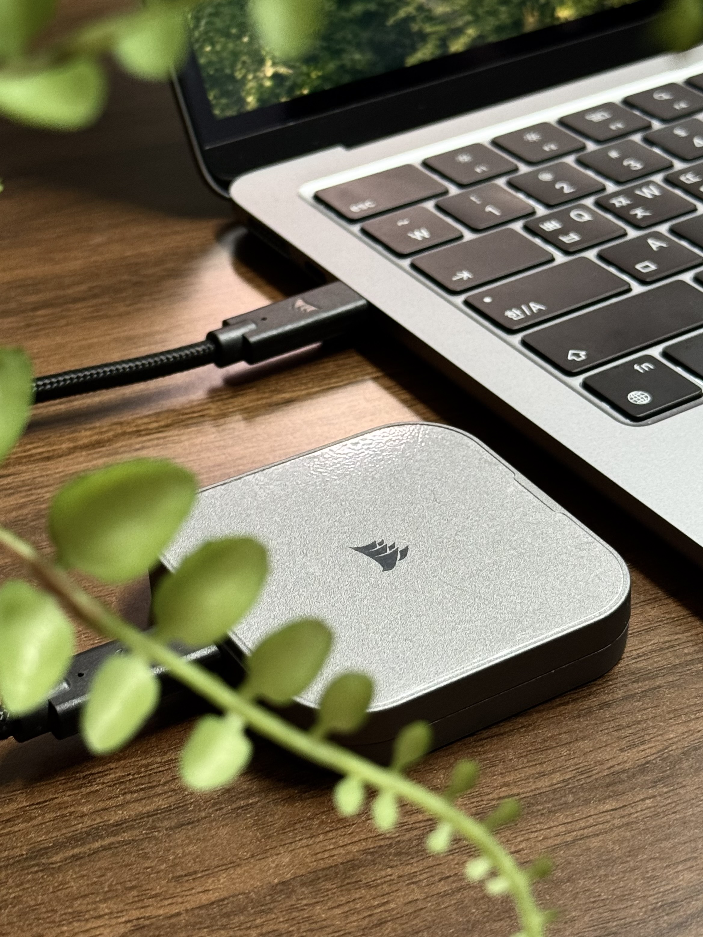 커세어 맥세이프 외장 SSD 썬더볼트 4 1TB - 상세 이미지 3
