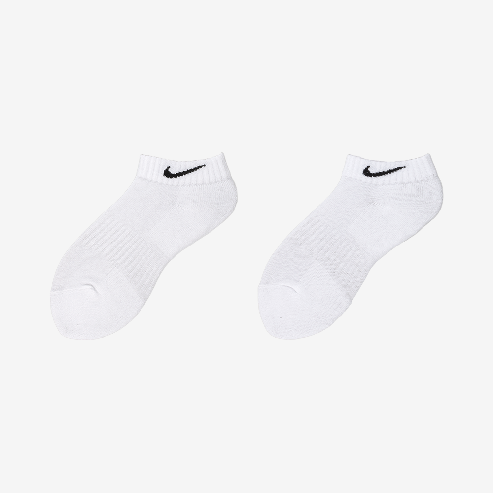 나이키 스우시 중목 양말 3팩 SX7670-100