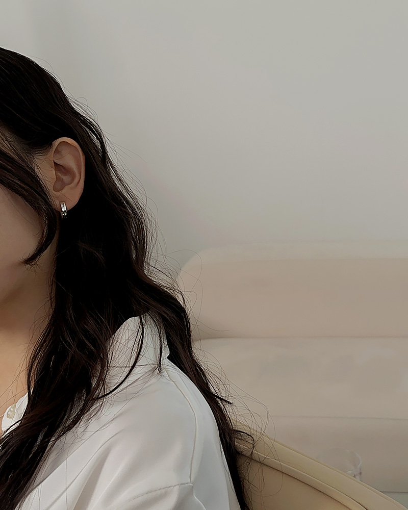 실버 925 볼드 더블 라인 엥게이지st 원터치 귀걸이 - 상세 이미지 4