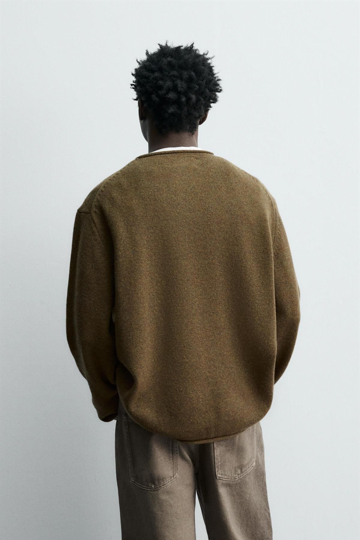 자라 프리미엄 울 라운드넥 스웨터 브라운 롤드엣지 2893/349 OLIVE GREEN - 상세 이미지 4
