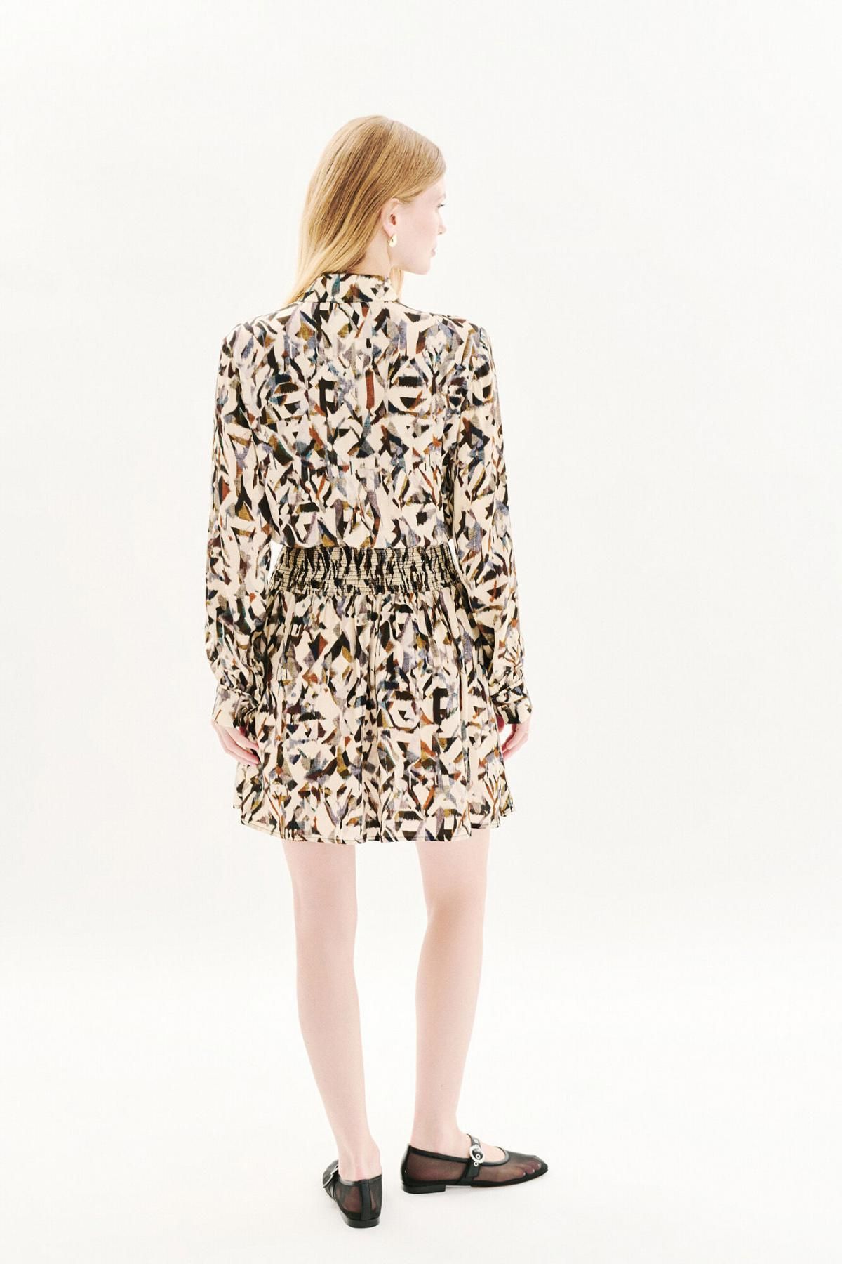 카롤 비스코스 프린트 미니 원피스 6442337 ESTAMPADO BEIGE - 상세 이미지 4