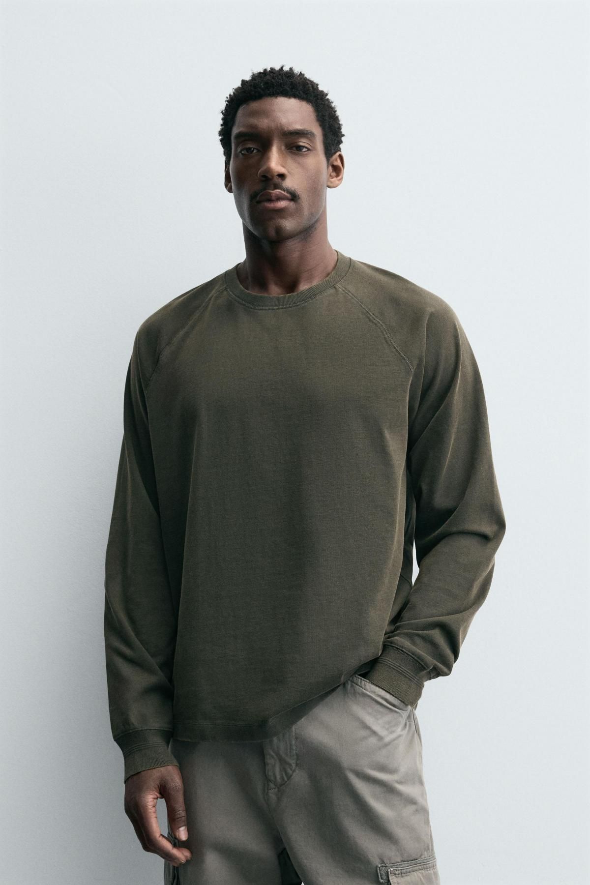 자라 워시드 릴랙스핏 라운드 긴팔 티셔츠 1887/311 WASHED GREEN - 상세 이미지 3
