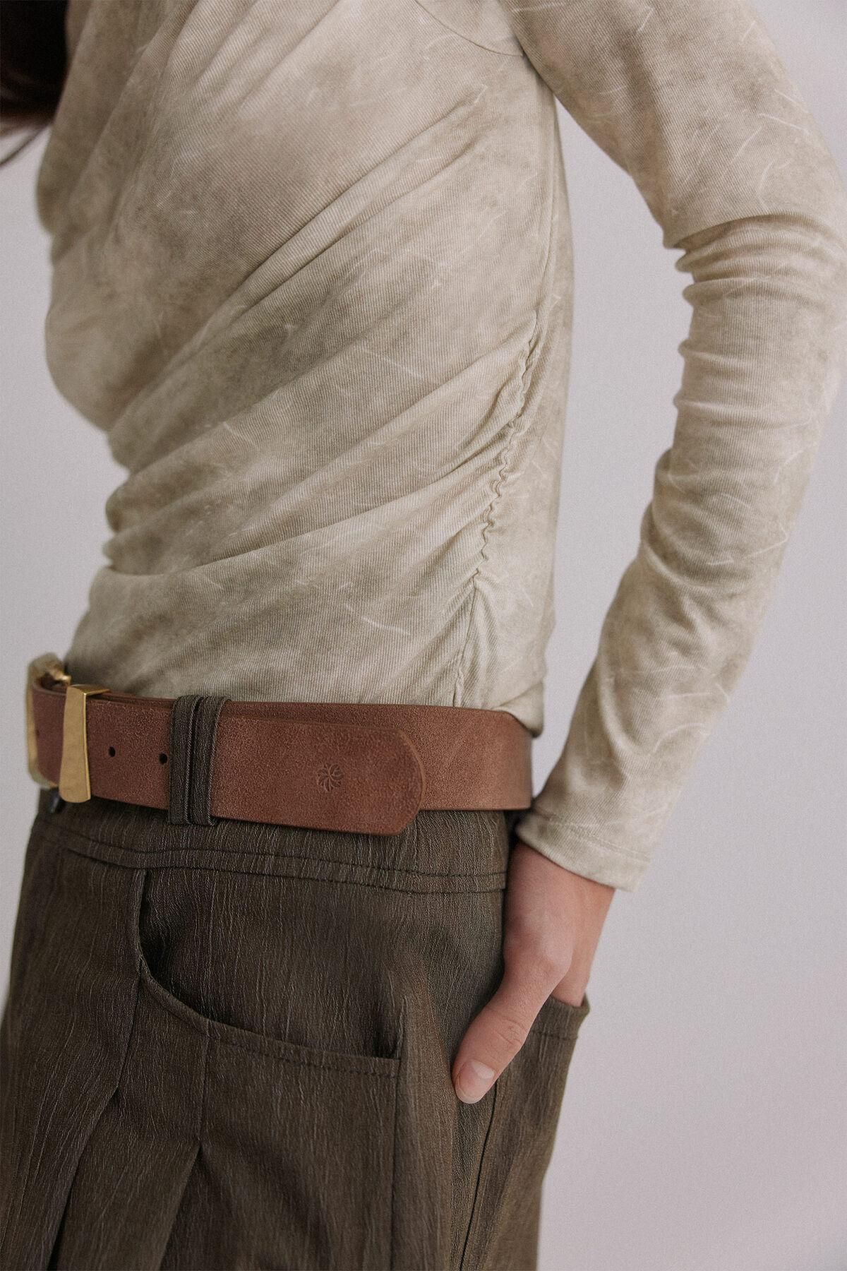 호스 인트로피아 드레이프 슬림핏 긴팔 티셔츠 9102343 VERDE - 상세 이미지 5