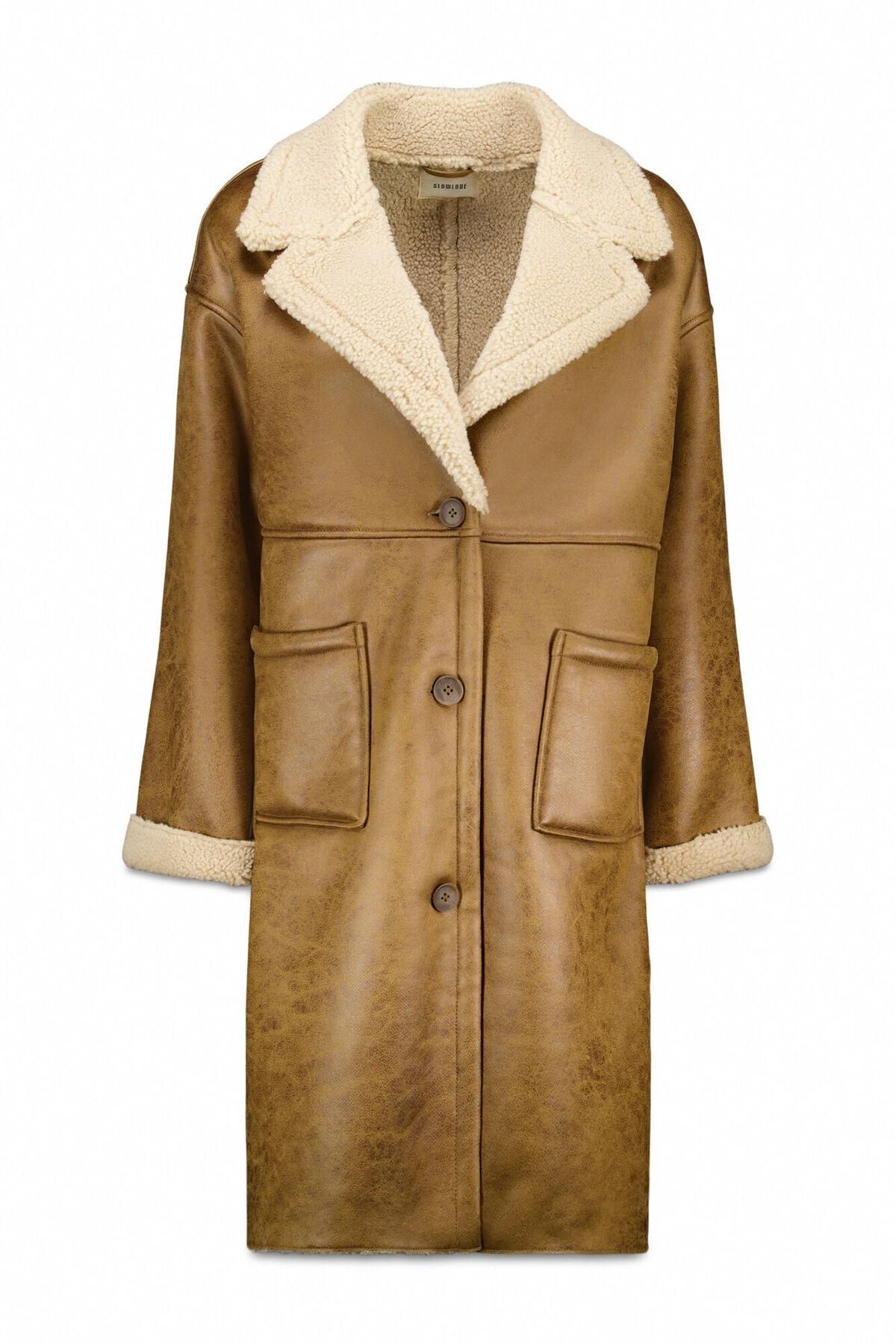 슬로우러브 테크니컬 무스탕 포켓 롱 코트 6432518 BEIGE - 메인 이미지