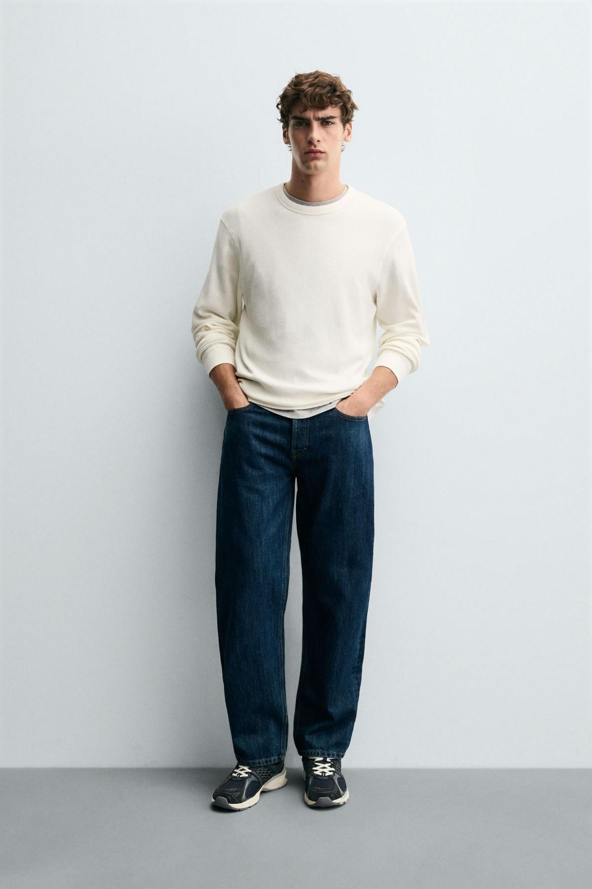자라 와플 텍스쳐 오버핏 라운드 긴팔 티셔츠 0526/345 OYSTER-WHITE - 상세 이미지 2