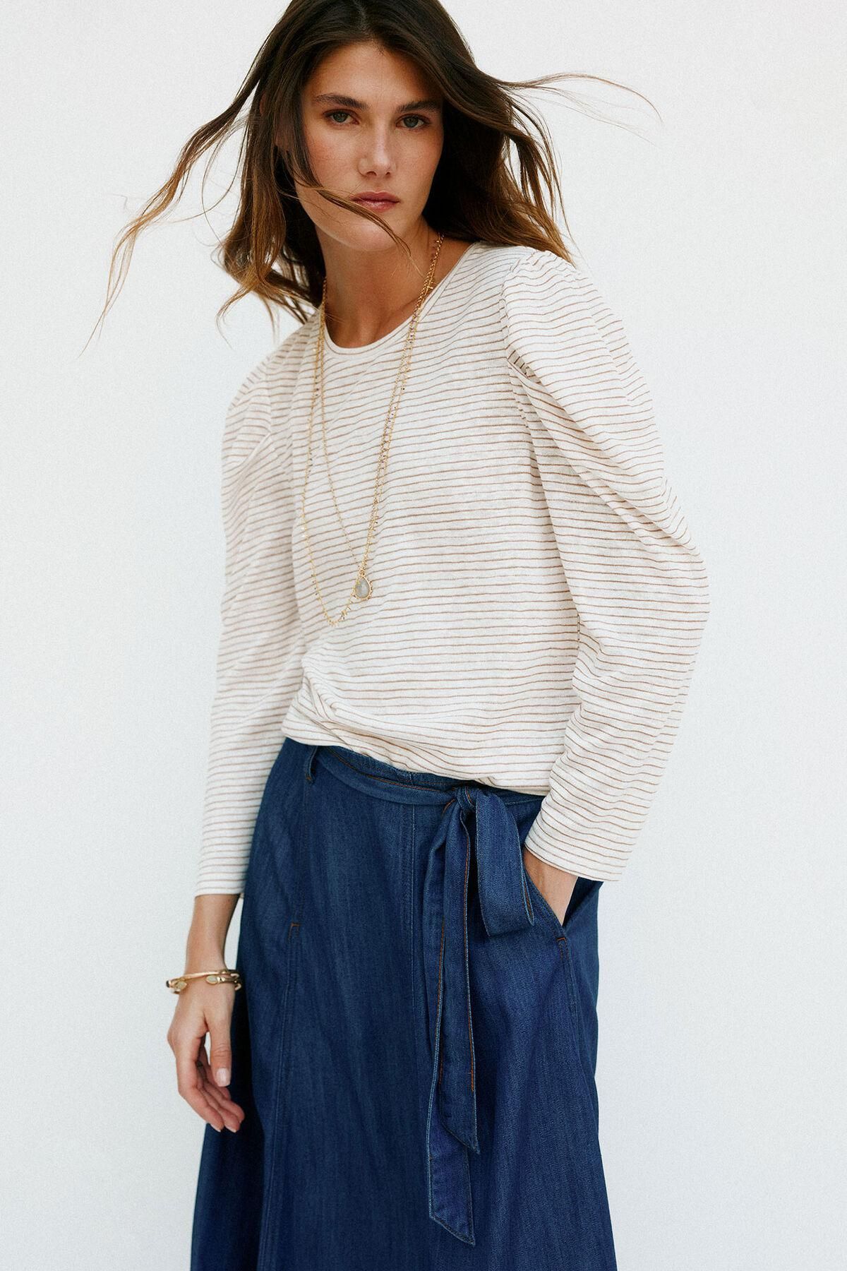 호스 인트로피아 스트라이프 라운드넥 긴팔 티셔츠 9102344 BEIGE - 상품 이미지