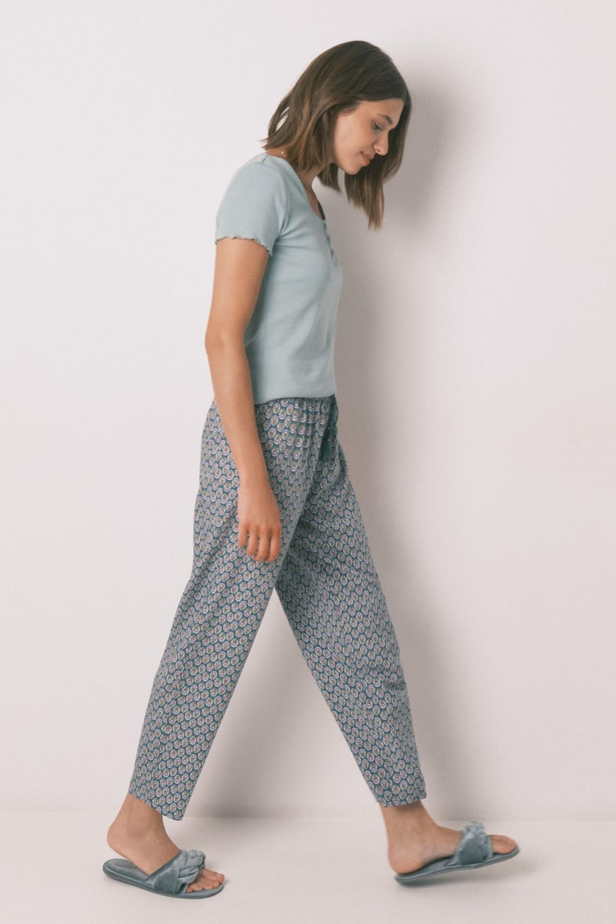 우먼시크릿 캐롯핏 프린트 비스코스 밴딩 팬츠 3702265 VERDE - 상세 이미지 2