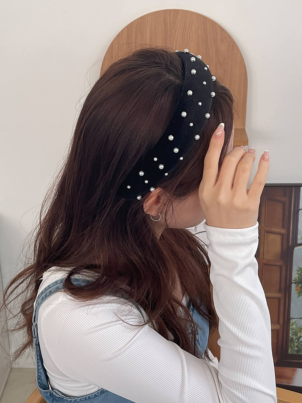 볼륨벨벳미니진주머리띠 헤어밴드 두꺼운헤어밴드 귀안아픈와이드머리띠 패션 헤어악세사리 - 상세 이미지 4