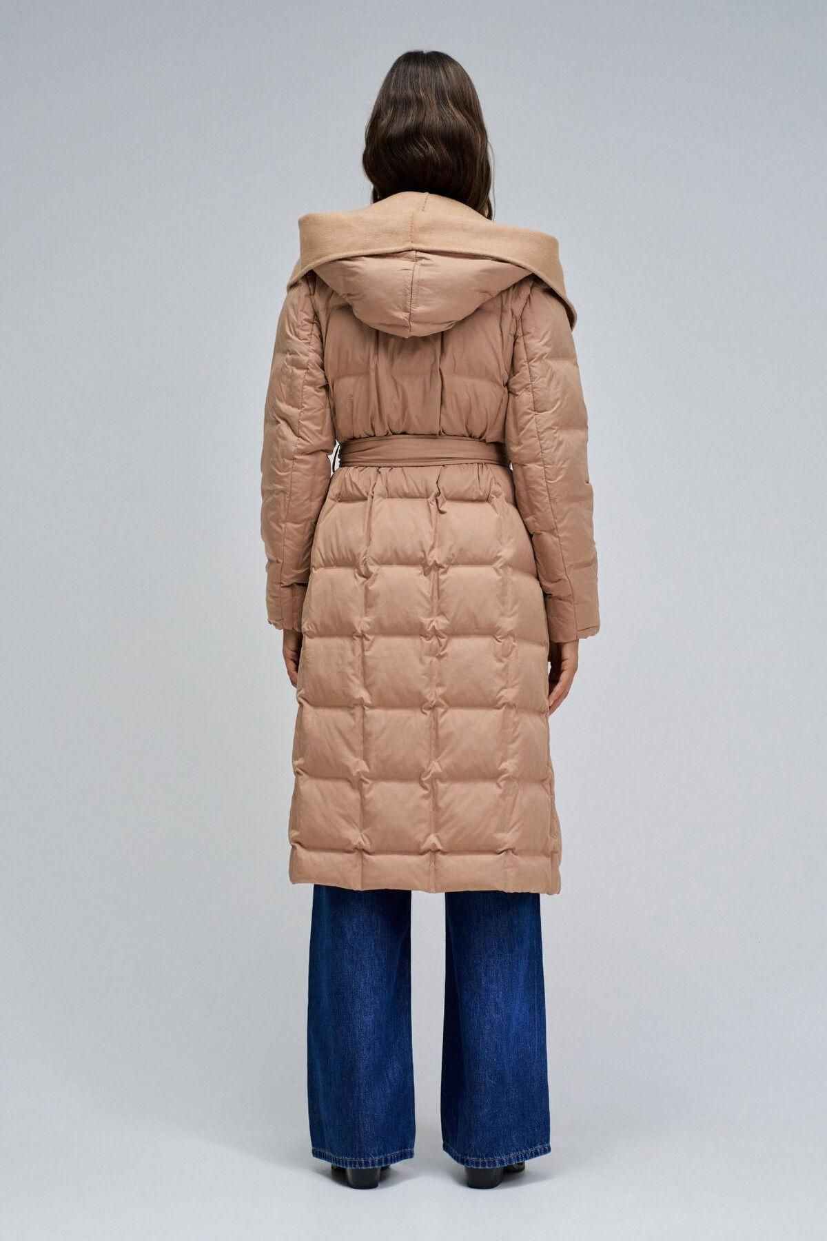 살사진스 테크니컬 벨트 롱 패딩 코트 베이지 6432508 BEIGE - 상세 이미지 4