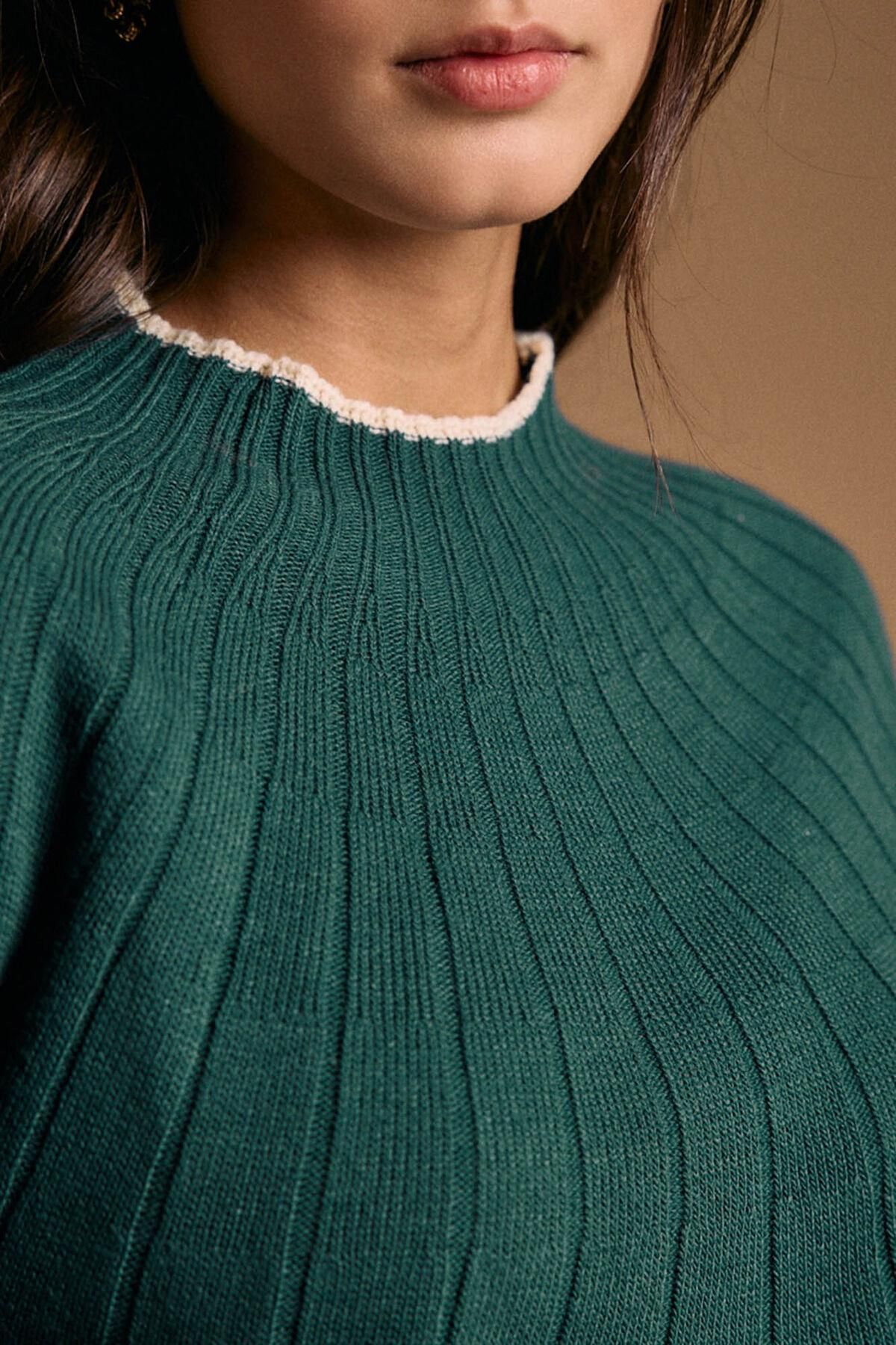폴린에무아 트렌디 하이넥 스트라이프 니트 스웨터 3762371 ESTAMPADO VERDE - 상세 이미지 4