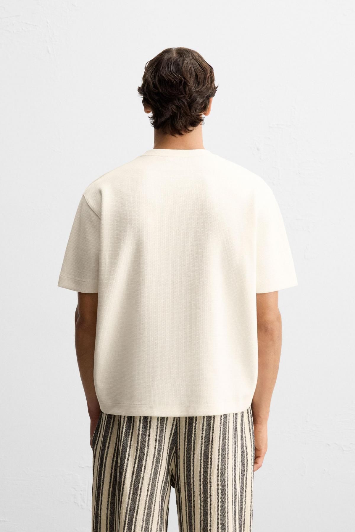 자라 텍스처 라운드핏 반팔 스웨트셔츠 4092/318 OYSTER-WHITE - 상세 이미지 4