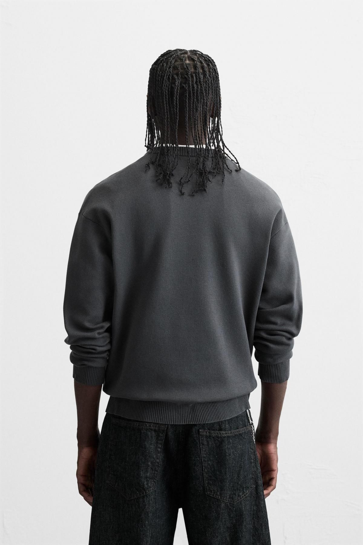 자라 테크니컬 텍스처 소프트 라운드 니트 스웨터 5755/325 ANTHRACITE GREY - 상세 이미지 4