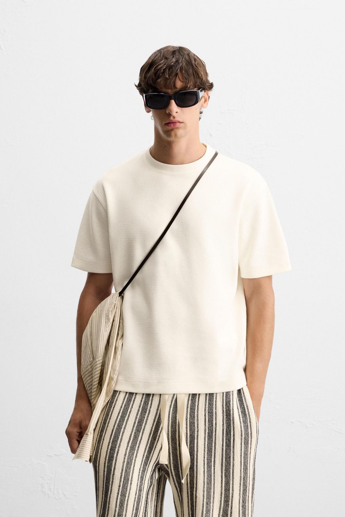 자라 텍스처 라운드핏 반팔 스웨트셔츠 4092/318 OYSTER-WHITE - 상세 이미지 3